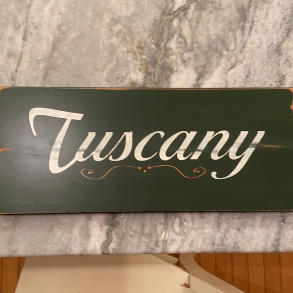 Hand-Painted Green Tuscany Sign - Picture 6 of 6